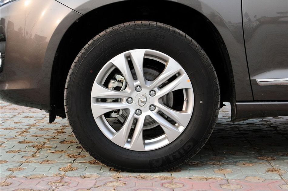 2013款1.5T 手动四驱精英型 细节