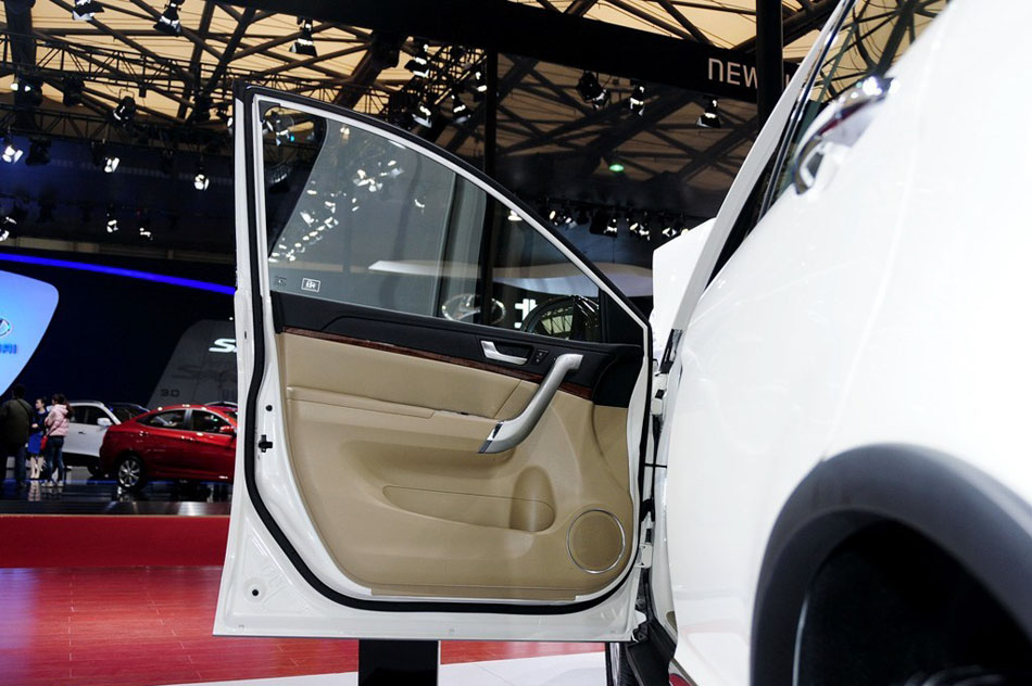 2013款哈弗H6运动版 空间