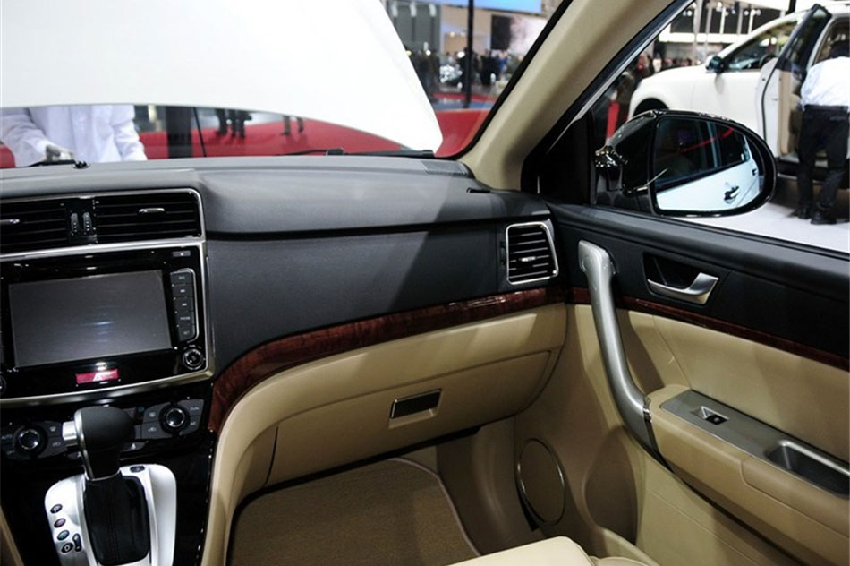 2013款哈弗H6运动版1.5T手动两驱尊贵型