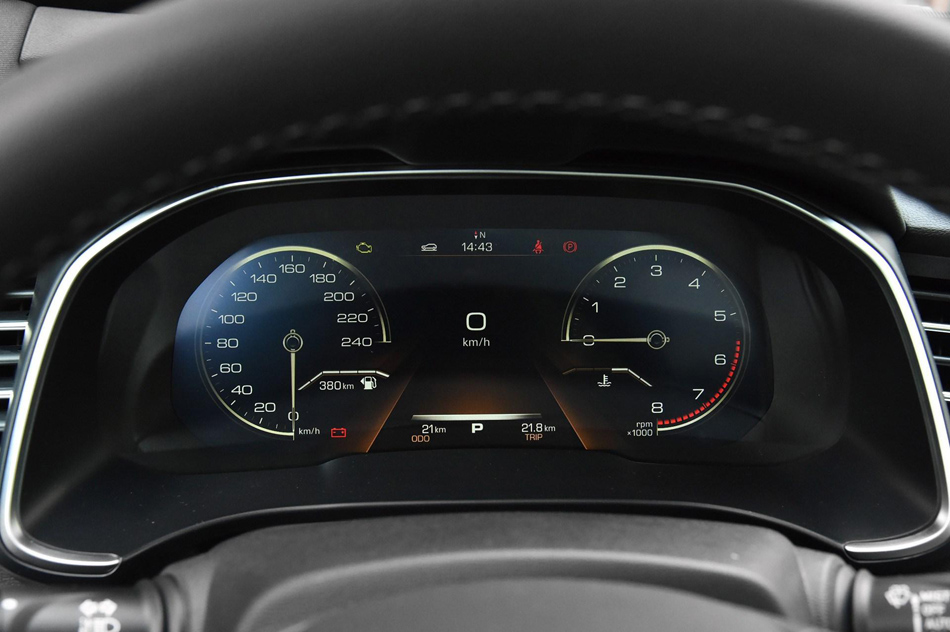 2018款 换代 红标 1.5T 自动超豪型 内饰