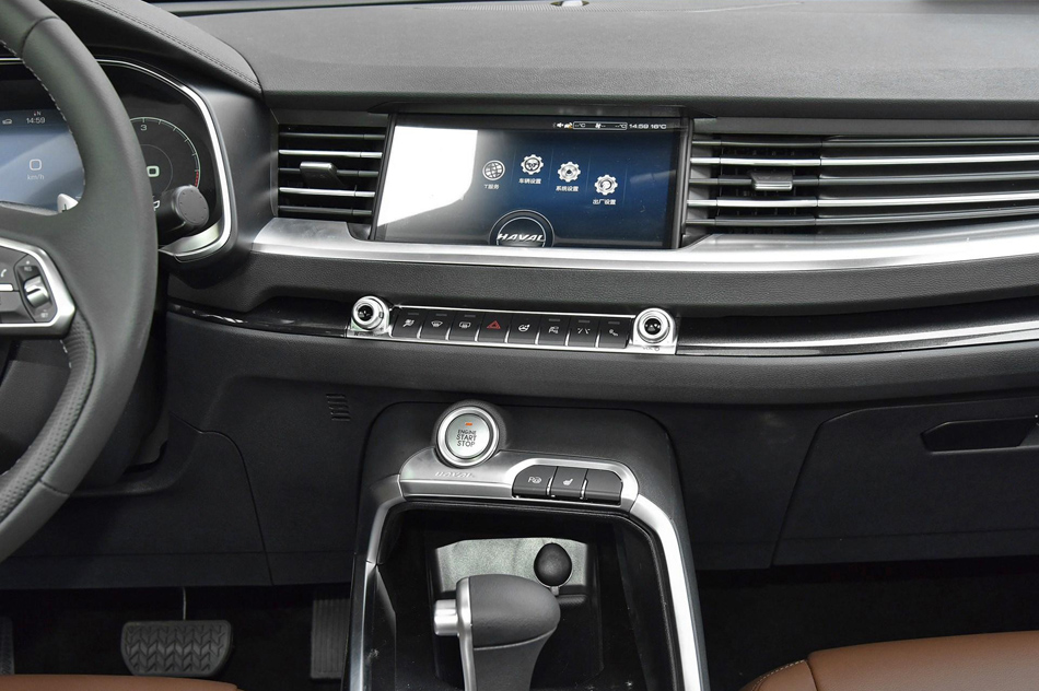 2018款 换代 红标 1.5T 自动超豪型 内饰