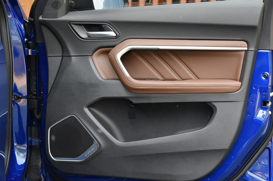 2018款 换代 红标 1.5T 自动超豪型 座椅空间