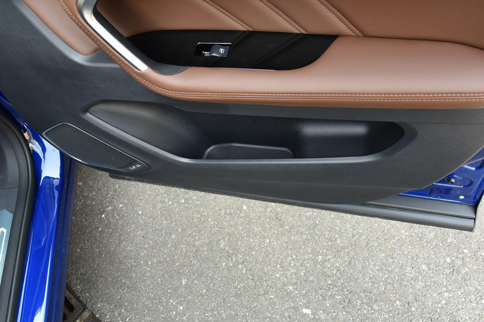 2018款 换代 红标 1.5T 自动超豪型 座椅空间