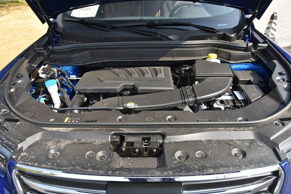 2018款 换代 红标 1.5T 自动超豪型 引擎底盘