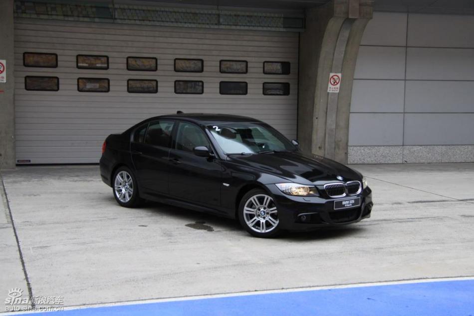 BMW 325i M运动型外观实拍图