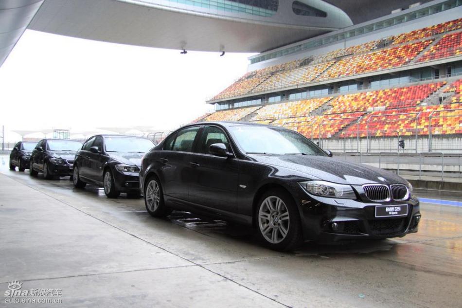 BMW 325i M运动型外观实拍图