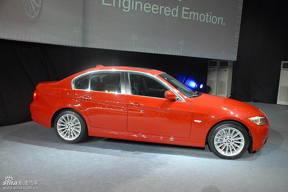 全新宝马3系上市实拍图