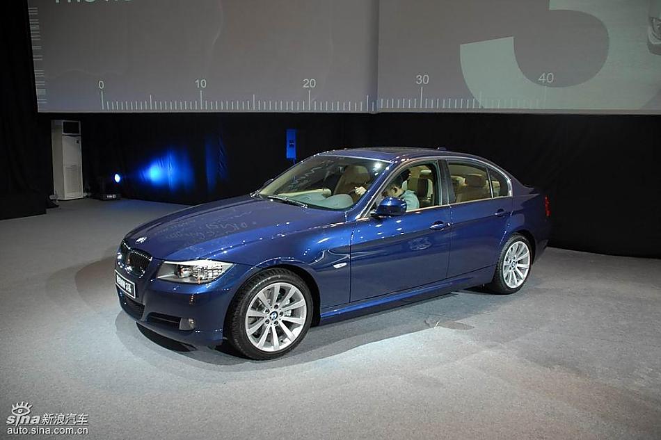 全新宝马3系上市实拍图