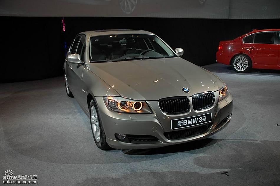 全新宝马3系上市实拍图