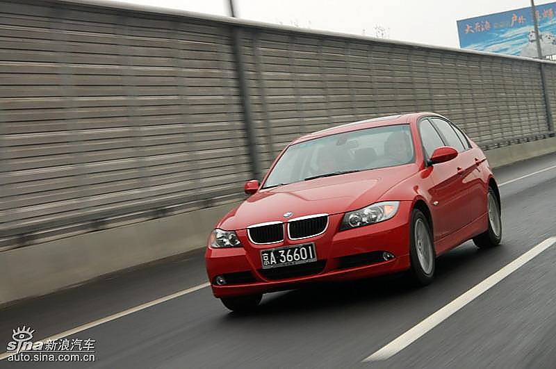 宝马320i手动挡动态