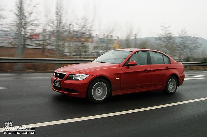 宝马320i手动挡动态