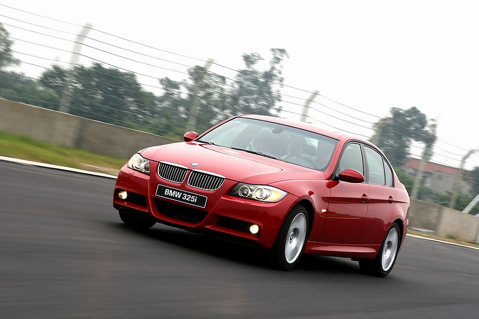 325i豪华运动型动态图片