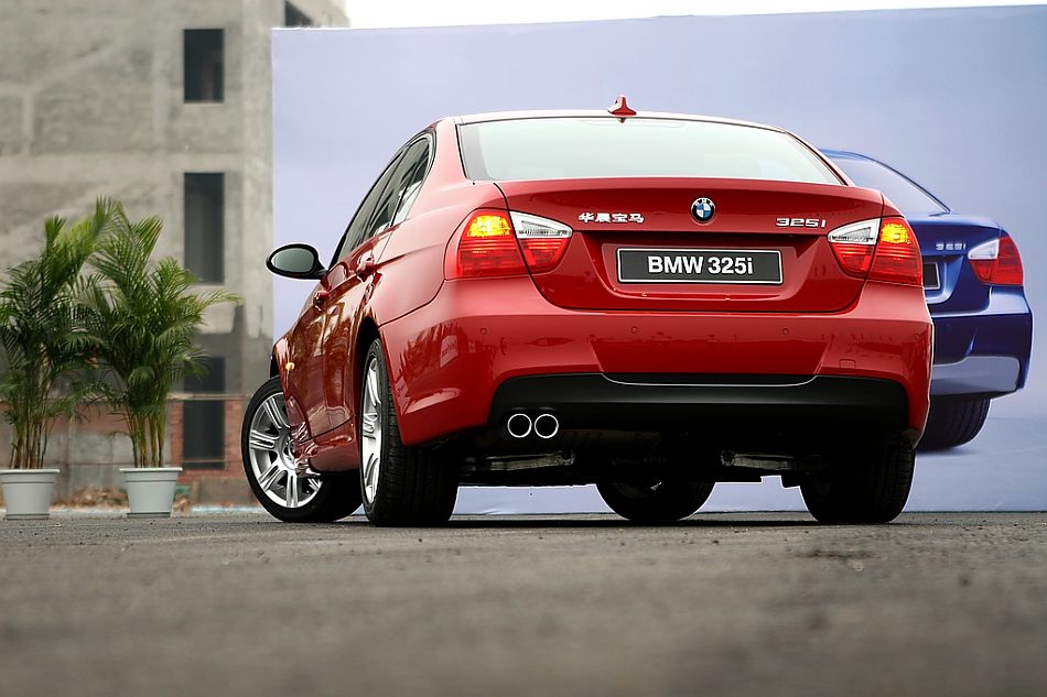 325i豪华运动型外观图片