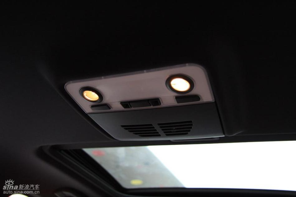 BMW 325i M运动型内饰实拍图