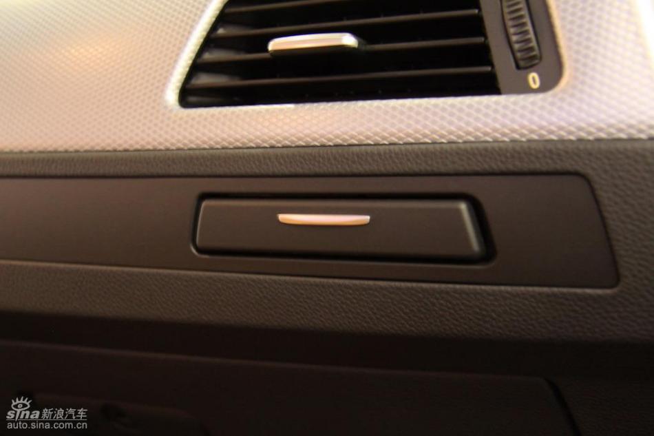 BMW 325i M运动型内饰实拍图