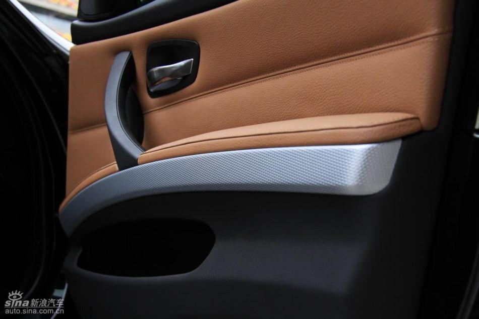 BMW 325i M运动型内饰实拍图