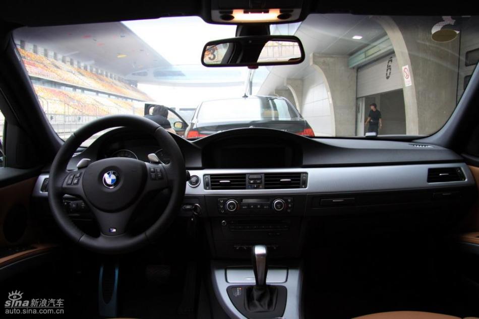 BMW 325i M运动型内饰实拍图
