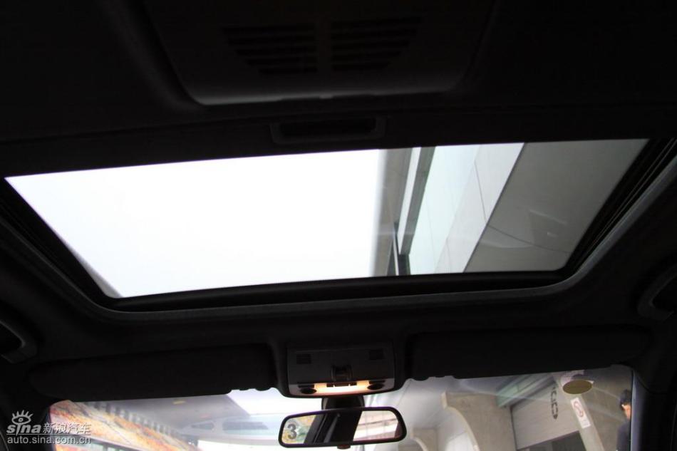 BMW 325i M运动型内饰实拍图