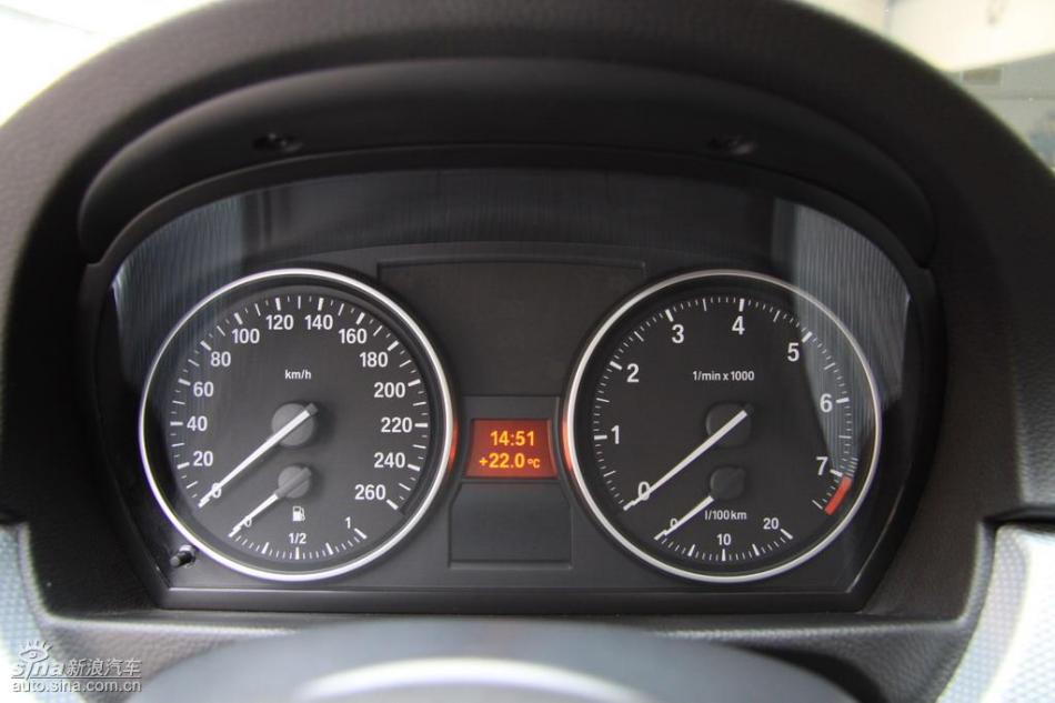 BMW 325i M运动型内饰实拍图