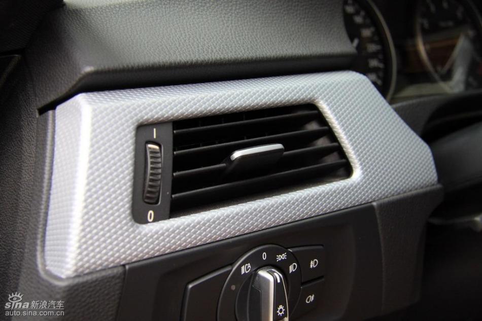 BMW 325i M运动型内饰实拍图