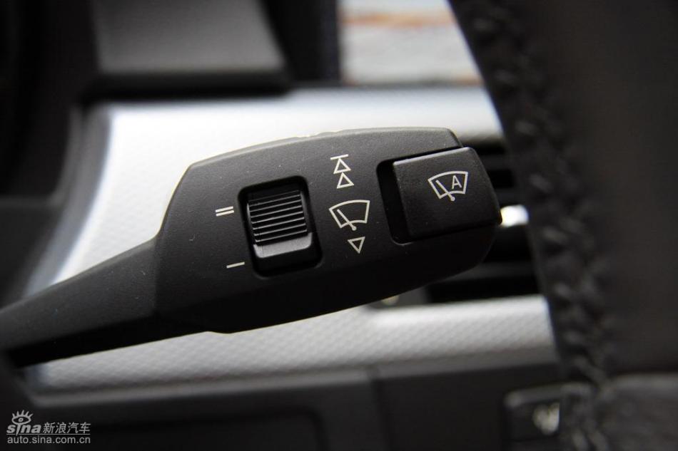 BMW 325i M运动型内饰实拍图