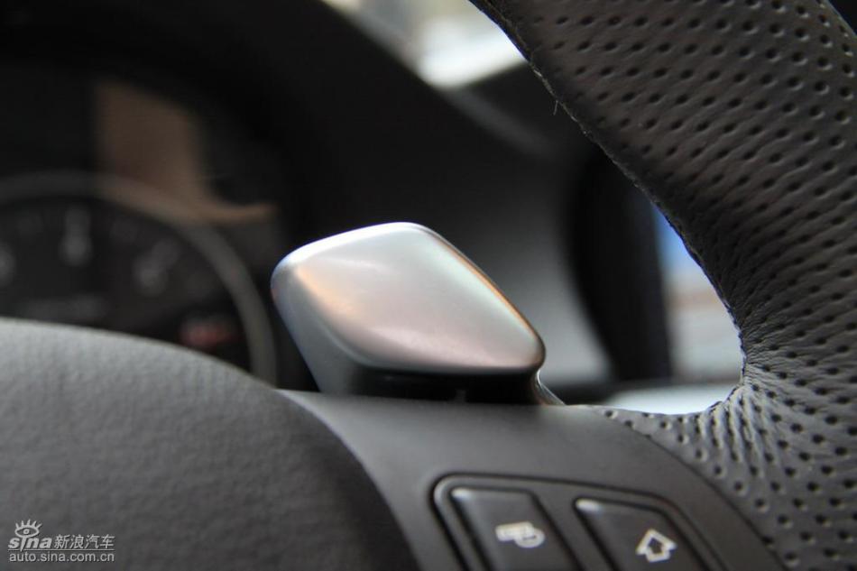 BMW 325i M运动型内饰实拍图