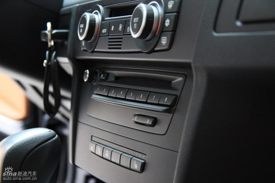 BMW 325i M运动型内饰实拍图