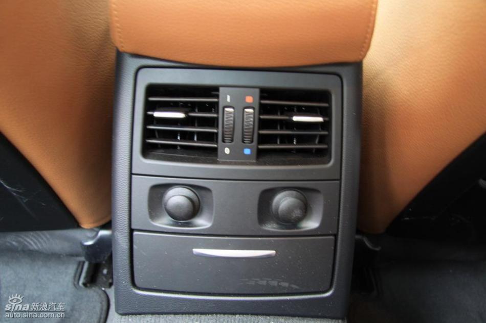 BMW 325i M运动型内饰实拍图