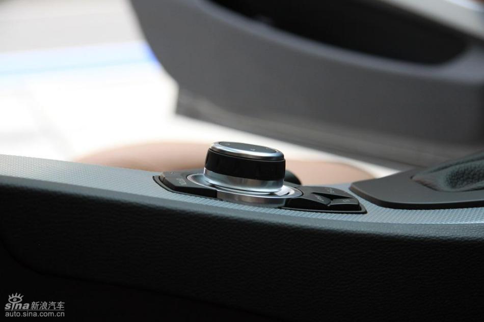 BMW 325i M运动型内饰实拍图