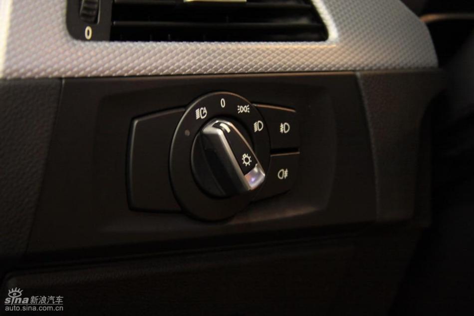 BMW 325i M运动型内饰实拍图