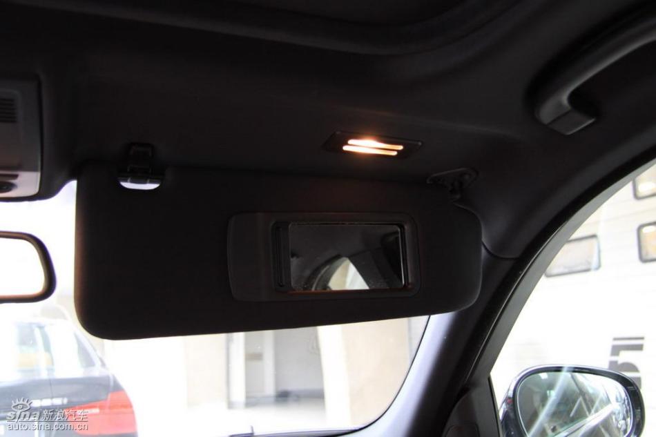 BMW 325i M运动型内饰实拍图