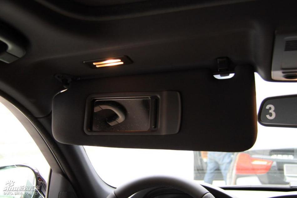 BMW 325i M运动型内饰实拍图