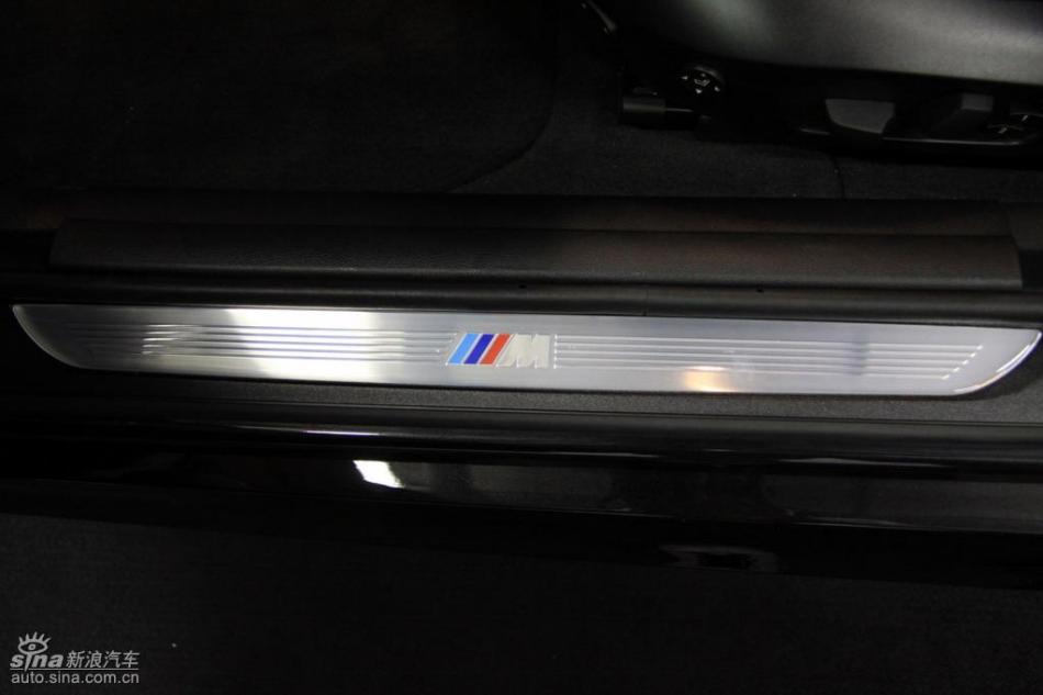 BMW 325i M运动型内饰实拍图