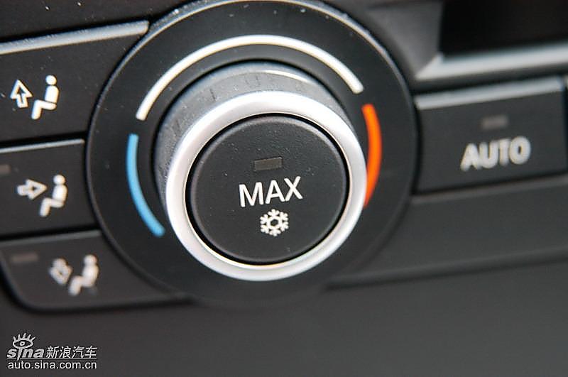 宝马320i手动挡内饰