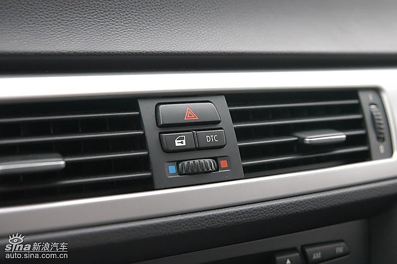 宝马320i手动挡内饰