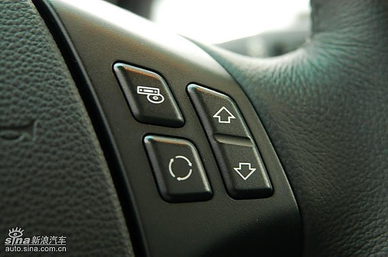 宝马320i手动挡内饰