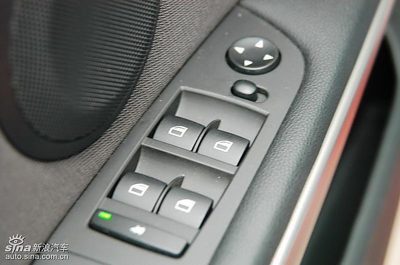 宝马320i手动挡内饰