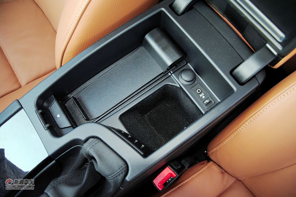 2011款宝马3系高清实拍