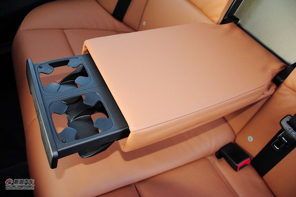 2011款宝马3系高清实拍