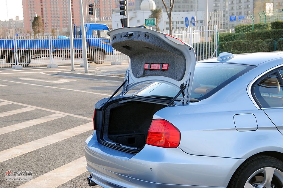 2011款宝马3系高清实拍