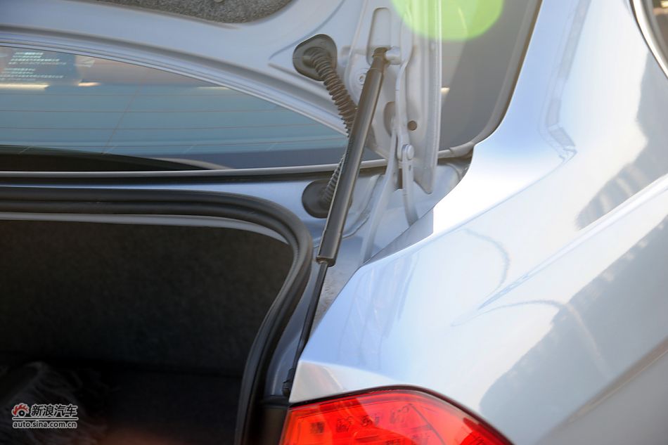 2011款宝马3系高清实拍