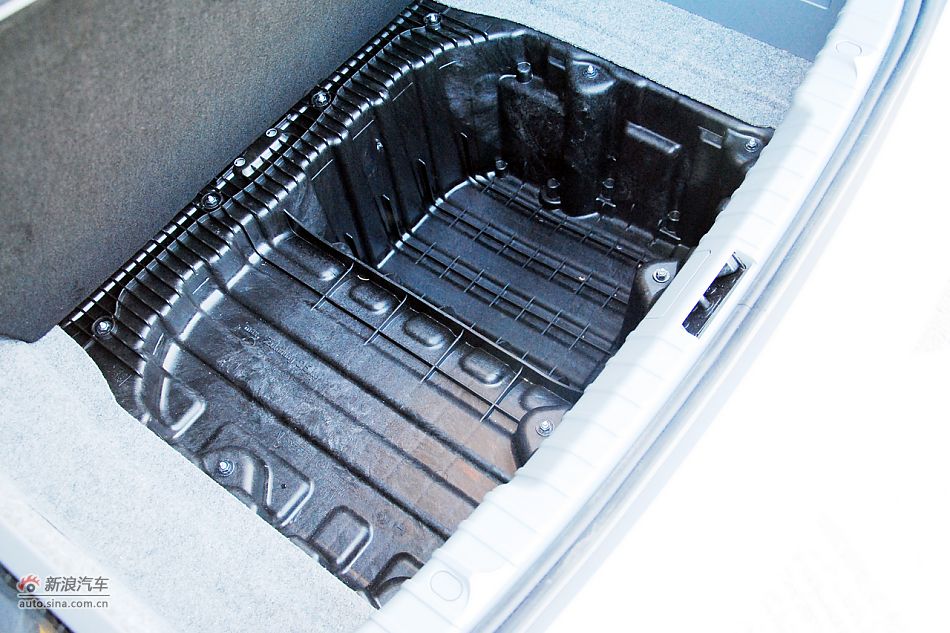 2011款宝马3系高清实拍