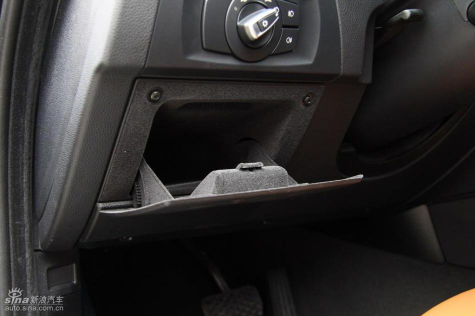 BMW 325i M运动型内饰实拍图