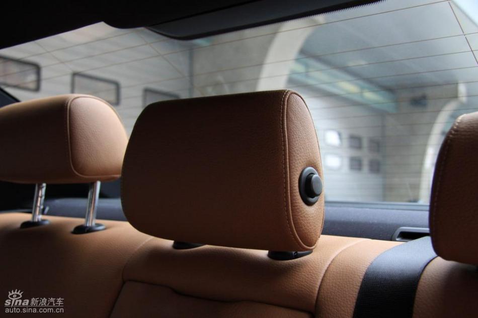 BMW 325i M运动型内饰实拍图