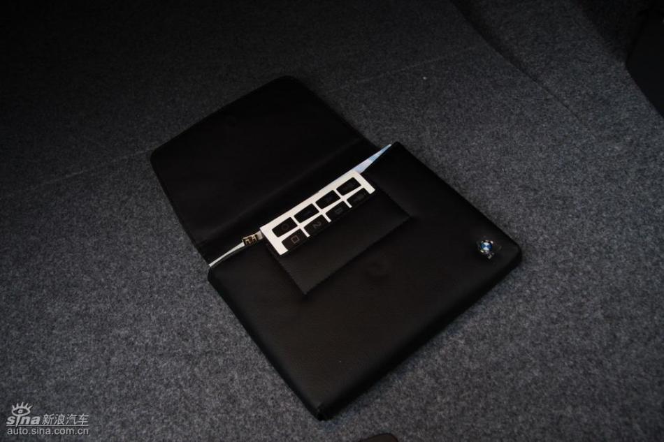 BMW 325i M运动型外观实拍图