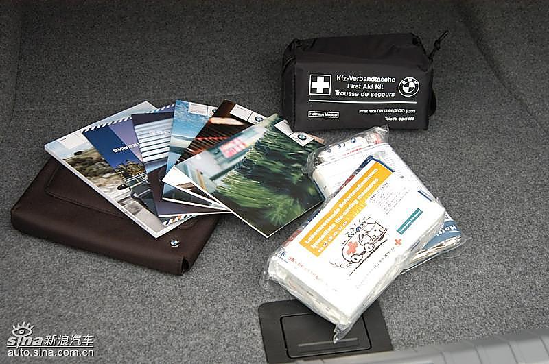 宝马320i手动挡内饰