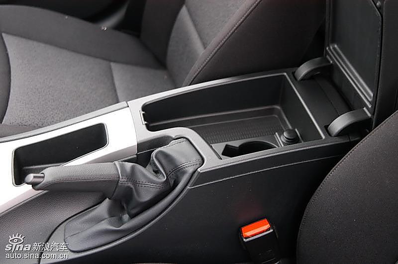 宝马320i手动挡内饰