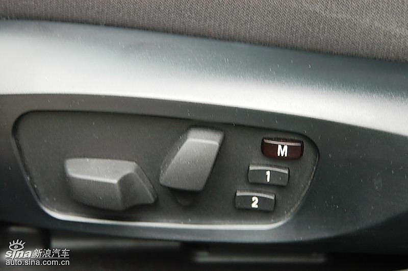 宝马320i手动挡内饰
