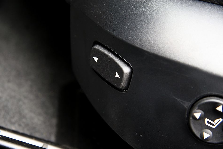 325i豪华运动型内饰图片