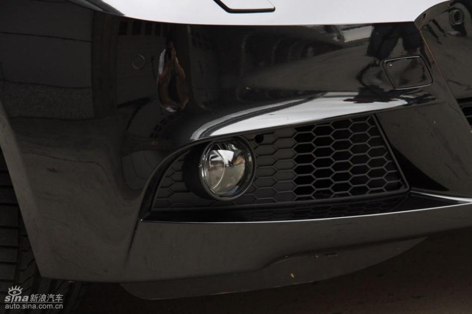 BMW 325i M运动型外观实拍图